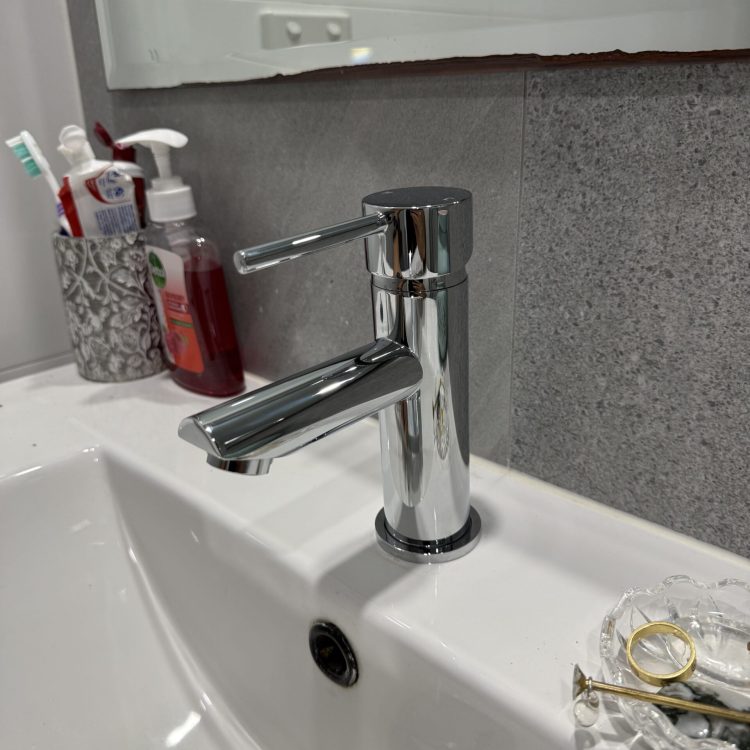 FF4048B3-F490-4E2A-8362-0282FCA24194